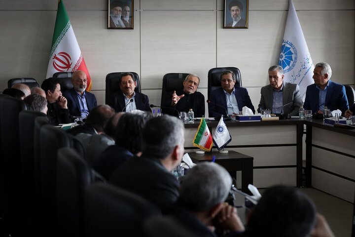 Iran not to give in to US excessive demands: Pezeshkian