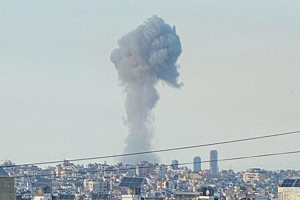 Israeli regime conducts airstrike on Beirut