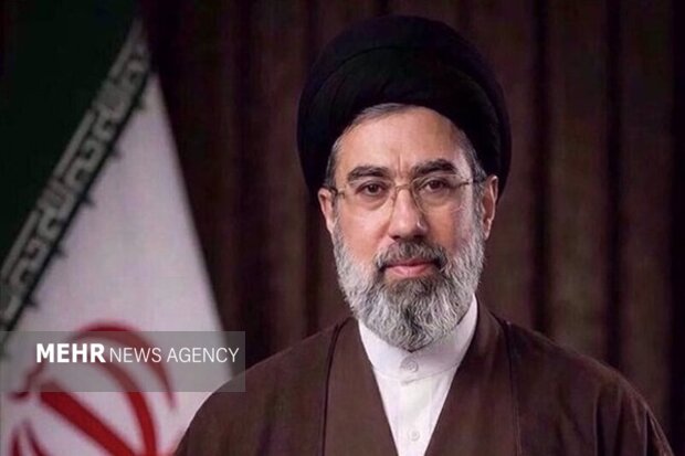 Leader marks Ferdowsi Day with culture, war message