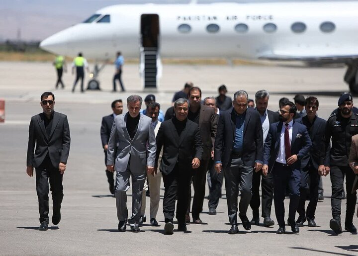 Pakistan’s interior min. arrives in Mashhad for talks