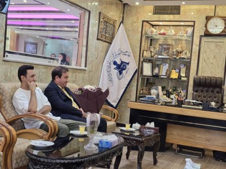 بازدید انسان‌دوستانه دکتر محمد علیزاده از سرای سالمندان صادقیه اصفهان به مناسبت روز بهزیستی