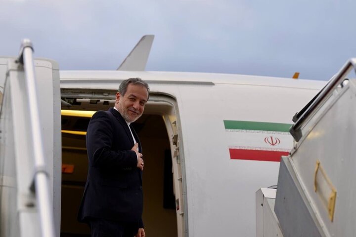Araghchi travels to Doha to attend ex-Emir of Qatar’s funeral