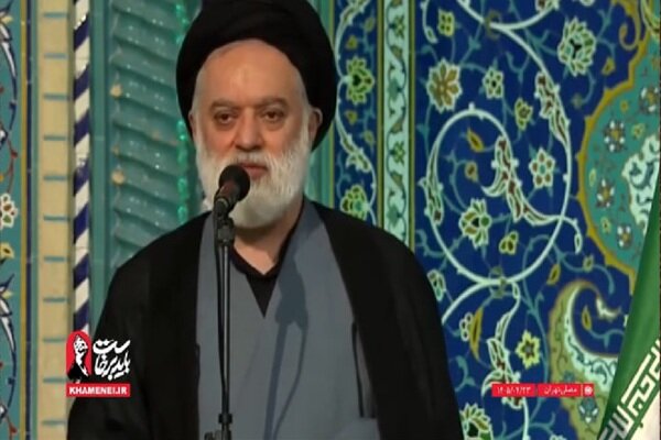 Ayt. Khamenei thanks for turnout for martyred Leader funeral