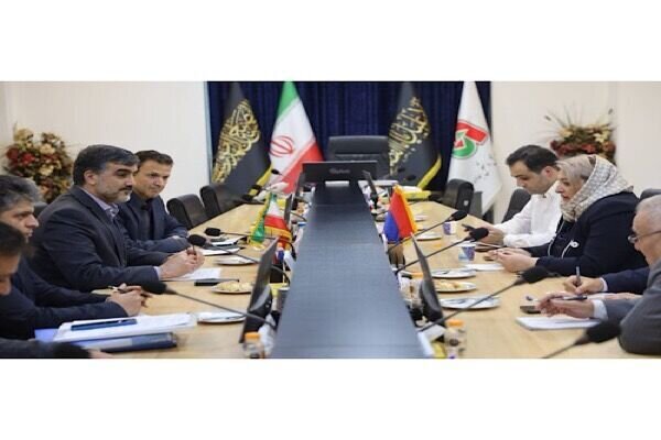 Iran, Armenia stress developing road transport cooperation