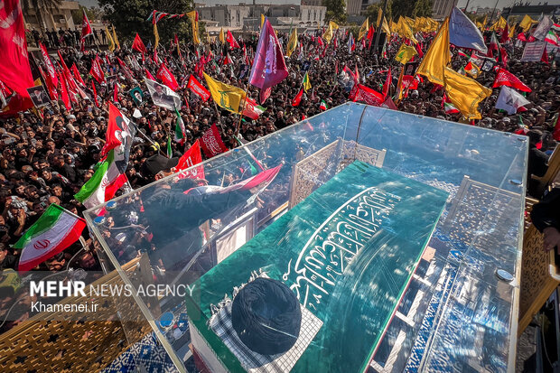 Iran to continue martyred Leader path steadfastly: Army cmdr.