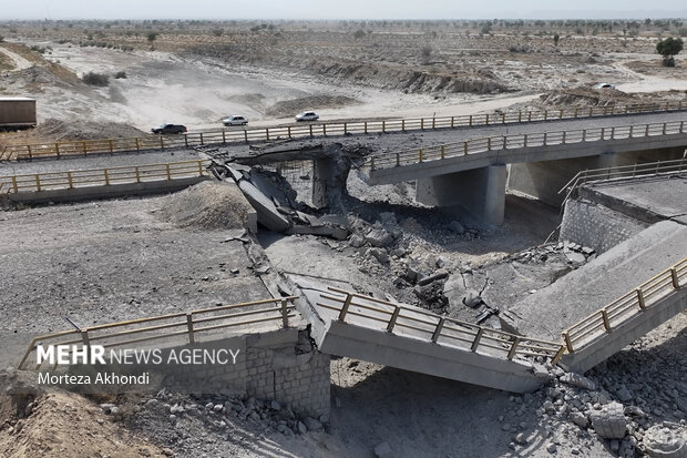 VIDEO: U.S. attacks bridges in southern Iran