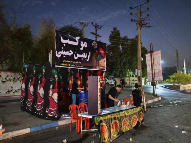 برپایی موکب اربعین حسینی توسط امور ورزش شرکت بهره برداری نفت و گاز و با همکاری هیئت کشتی شهرستان مسجدسلیمان