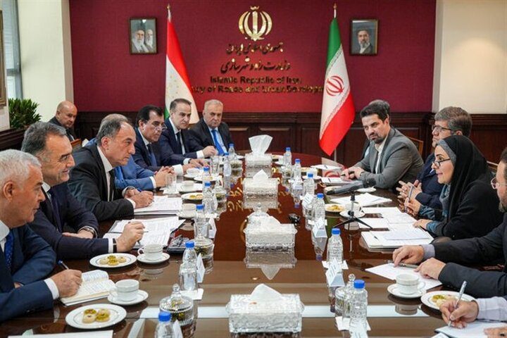 Iran urges strengthening transport coop. with Tajikistan