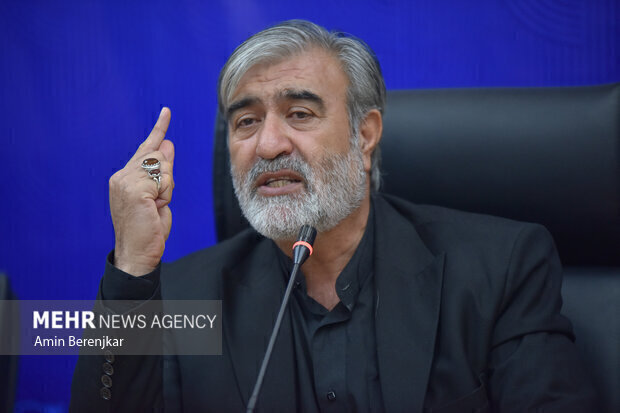 Senior Iranian MP warns France over explusion of diplomats