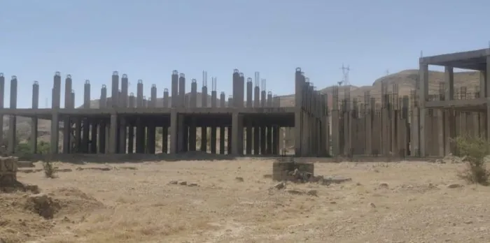 سازه نیمه‌تمام بیمارستان نفت مسجدسلیمان