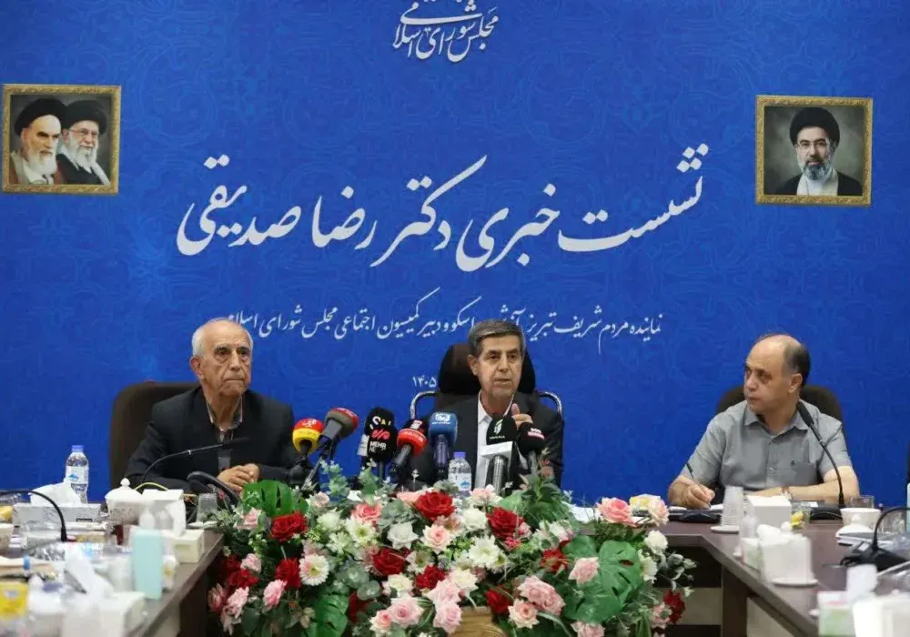 صدیقی: دریافت اجباری وجه از والدین قانونی نیست