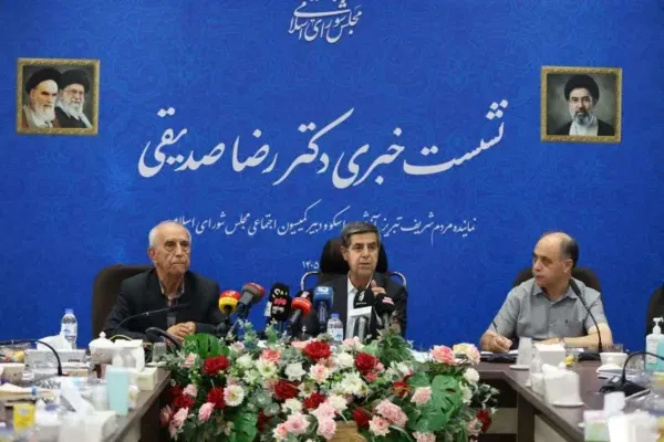 صدیقی: دریافت اجباری وجه از والدین قانونی نیست
