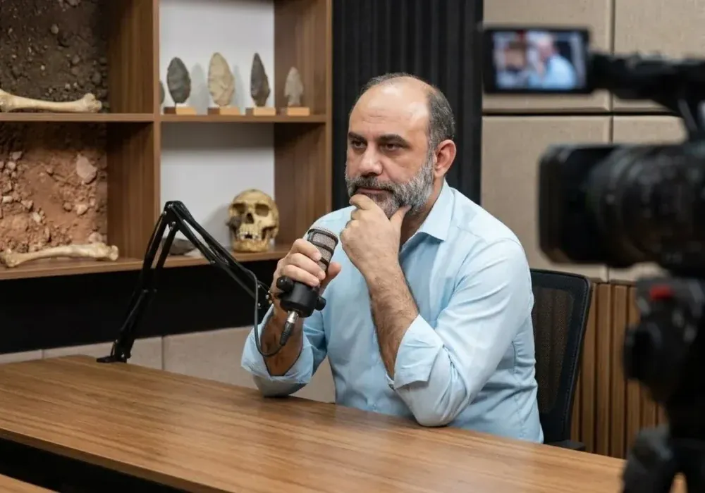 خلاقیت چگونه انسان را ساخت؟ نگاهی به فرگشت انسان در گفت‌وگوی حامد وحدتی‌نسب