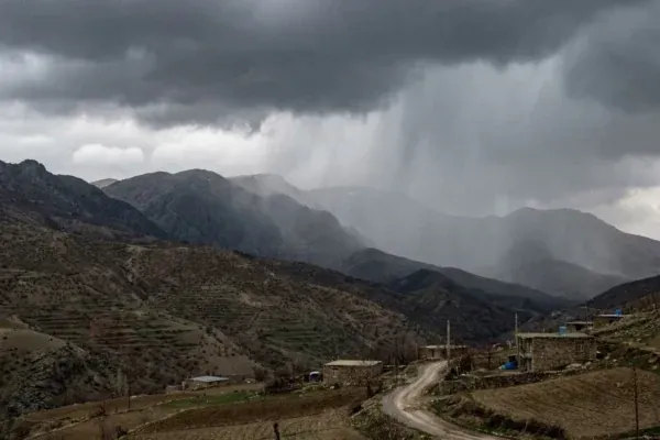 ورود سامانه بارشی به غرب کشور از چهارشنبه؛ کاهش دما در برخی استان‌ها