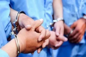 دستگیری ۳ اوباش قمه‌به‌دست در مرند + فیلم