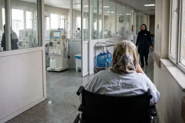 بیماران دیالیزی مسجدسلیمان: یک ماه است با کمبود آب مواجهیم